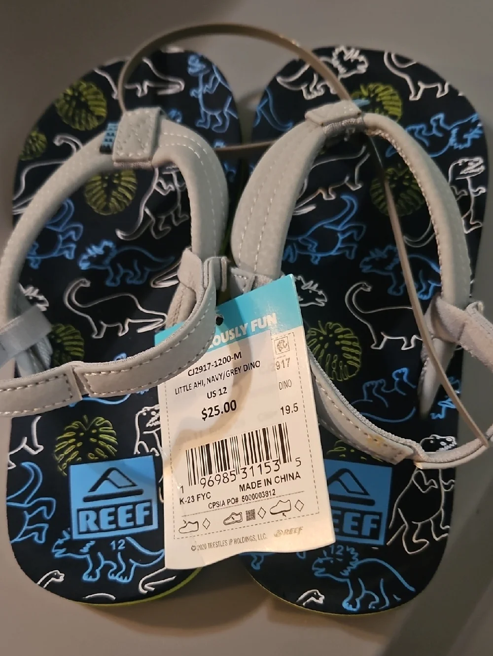 Reef Toddler Ahi Dino Flip Flop: NEW WITH TAGS: SIZE 12